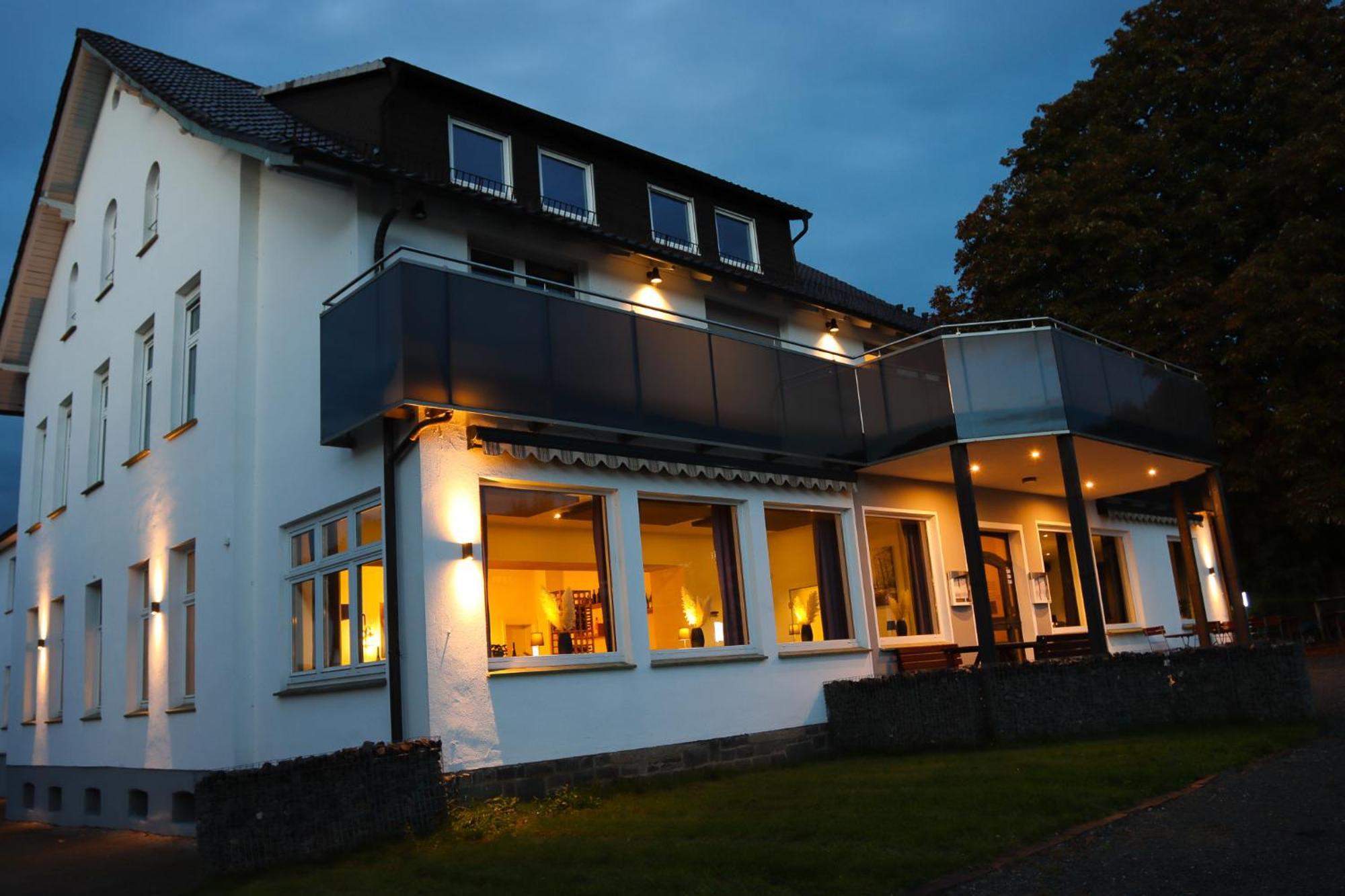 Luebkes Ferienwohnungen & Apartments Allendorf  Exterior foto